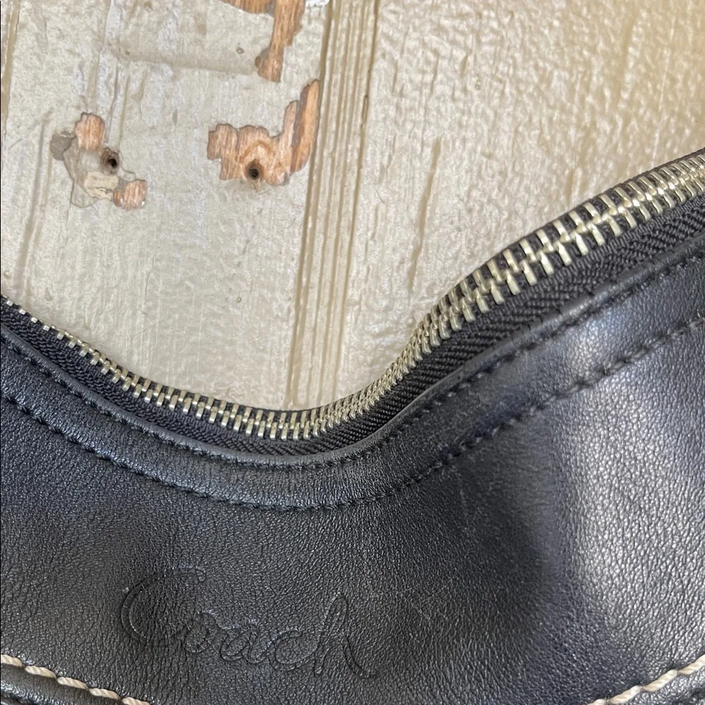 Coach Vintage Leather Hobo Shoulder Bag in black